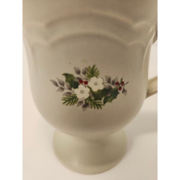 Pfaltzgraff Christmas Heirloom Stoneware Pedestal Mug Set Of 2 Vintage Holly - Picture 8 of 11